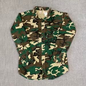 Vintage Cabela's Woodland Camo button up flannel shirt